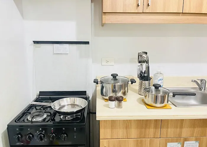 Acacia Estates' The Getaway Taguig, Evergreen Apartment *