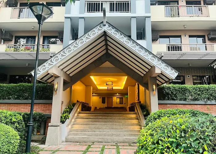 Acacia Estates' The Getaway Taguig, Evergreen Apartment *